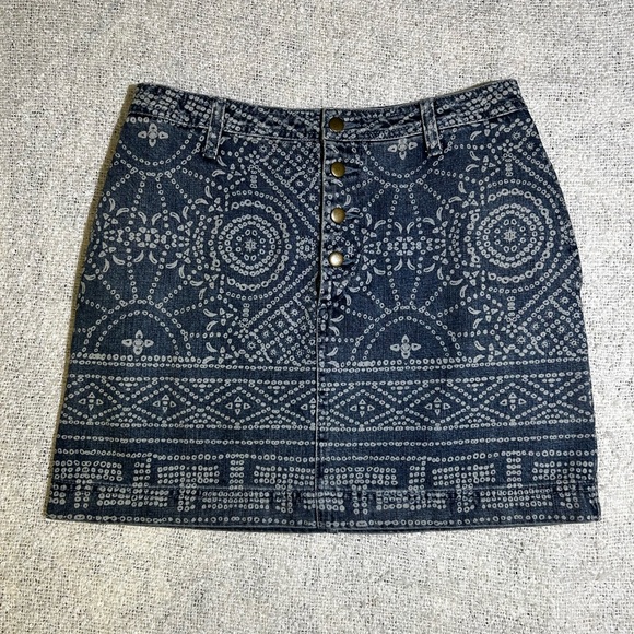 Free People Dresses & Skirts - Free People 100% cotton tribal Patterned Denim Mini Skirt Size 8